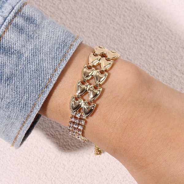 charm bracelets bl316 limeng jewelry manufacturer fashion nightclub shiny metal claw chain bracelet heart shaped women, Golden;silver
charm bracelets bl316 limeng jewelry manufacturer fashion nightclub shiny metal claw chain bracelet heart shaped women, Golden;silver