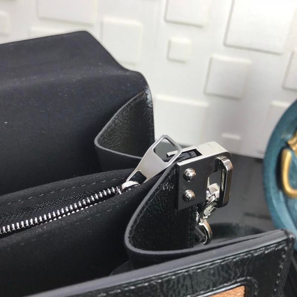 classic light yellow brown mixed printing leather women handbag gold detachable chain ladies shoulder bag
classic light yellow brown mixed printing leather women handbag gold detachable chain ladies shoulder bag