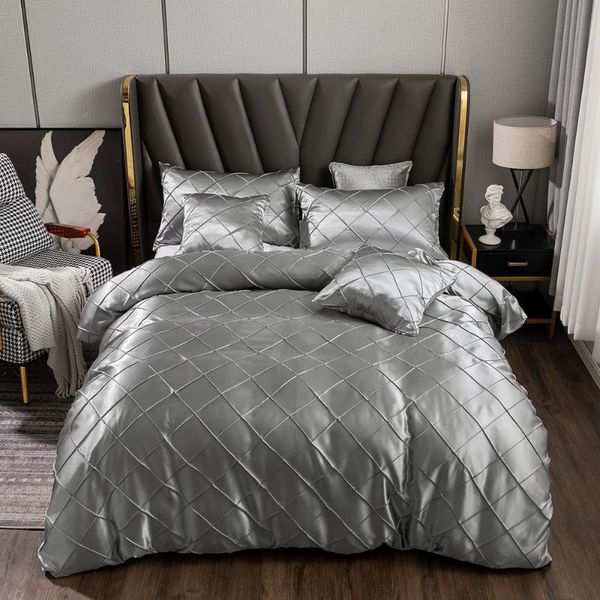 bedding sets euro luxury winter duvet cover set solid color bed single double king size silk quilt 220x240
bedding sets euro luxury winter duvet cover set solid color bed single double king size silk quilt 220x240