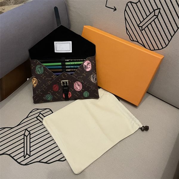 xlvx 12 colours colour pencil set ink collectable case safe non toxic water soluble luxury designers art painting graffiti kid stationery pe
xlvx 12 colours colour pencil set ink collectable case safe non toxic water soluble luxury designers art painting graffiti kid stationery pe
