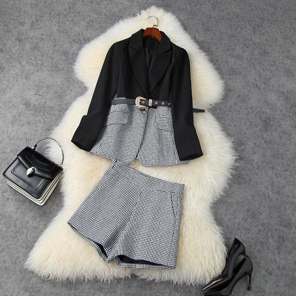 women's tracksuits fashion high-quality waist stitching plaid suit jacket + wide-leg shorts, Gray
women's tracksuits fashion high-quality waist stitching plaid suit jacket + wide-leg shorts, Gray