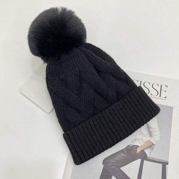 2021 wholesale beanie new winter caps hats women bonnet thicken beanies with real raccoon fur pompoms warm girl caps snapback po, Blue;gray
2021 wholesale beanie new winter caps hats women bonnet thicken beanies with real raccoon fur pompoms warm girl caps snapback po, Blue;gray