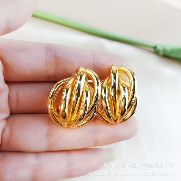 fashion earrings designer new jewelry new celi style brass gold simple cross helix personality versatile ear stud earclip, Golden;silver
fashion earrings designer new jewelry new celi style brass gold simple cross helix personality versatile ear stud earclip, Golden;silver