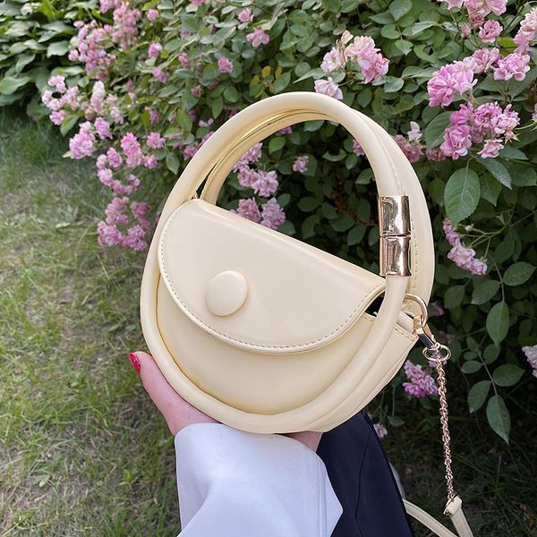 niche design french design handbags 2021 new high-end chain messenger bag handbag saddle bag shoulder bag width 18cm
niche design french design handbags 2021 new high-end chain messenger bag handbag saddle bag shoulder bag width 18cm
