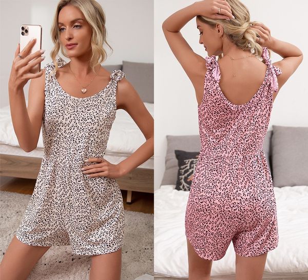 2021 printed leopard loose women's casual sleeveless vest one-piece shorts set, Black;white
2021 printed leopard loose women's casual sleeveless vest one-piece shorts set, Black;white