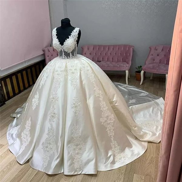made 2021 custom new vintage wedding y long train satin lace appliques luxury bridal gowns vestidos mariee ebre, White
made 2021 custom new vintage wedding y long train satin lace appliques luxury bridal gowns vestidos mariee ebre, White
