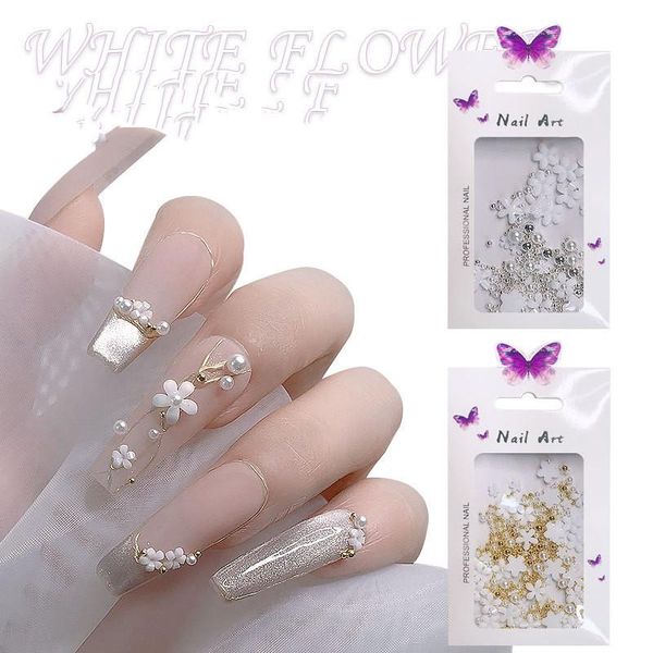 nail art decorations 1pcs accessories small white flower mixed steel ball finished three-dimensional resin five petal, Silver;gold
nail art decorations 1pcs accessories small white flower mixed steel ball finished three-dimensional resin five petal, Silver;gold