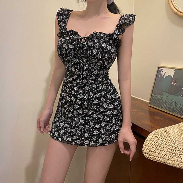 swimsuit women print flower fashion female casual korean cover belly slimming one-piece skirt halter spring swimming suit
swimsuit women print flower fashion female casual korean cover belly slimming one-piece skirt halter spring swimming suit