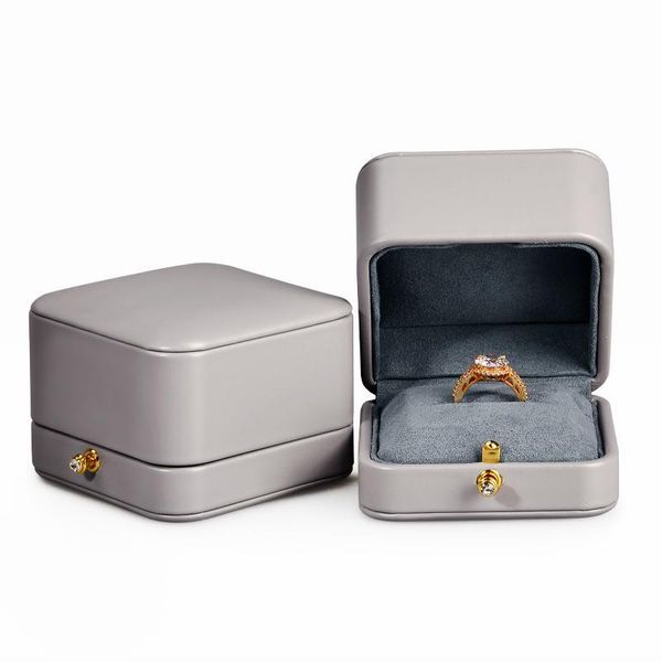 jewelry pouches, bags oirlv creative press button high-grade gray pu leather wedding proposal ring box single packaging can be custom, Pink;blue
jewelry pouches, bags oirlv creative press button high-grade gray pu leather wedding proposal ring box single packaging can be custom, Pink;blue