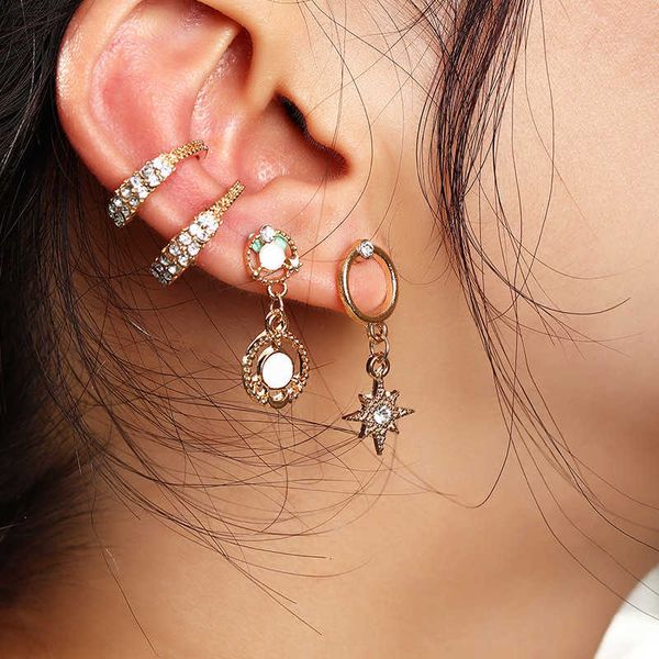 ez3158 accessories punk style c-shaped with diamond and earrings without ear holes, Silver
ez3158 accessories punk style c-shaped with diamond and earrings without ear holes, Silver