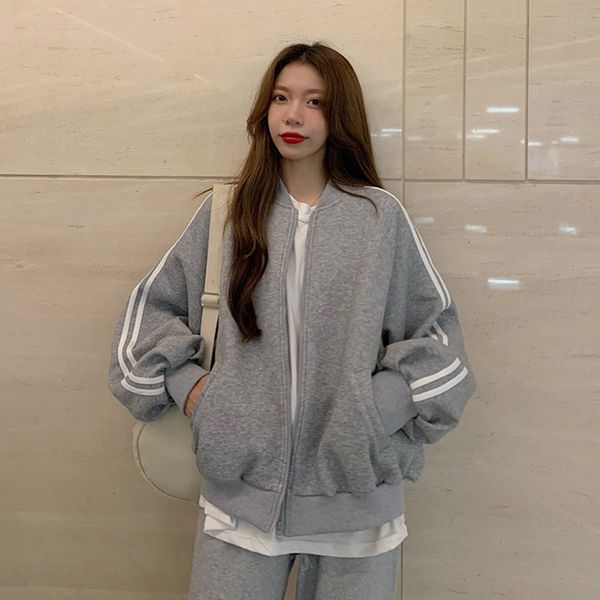2021 autumn new loose college style sports wild splicing long-sleeved sweatshirt jacket women sc3a, Black
2021 autumn new loose college style sports wild splicing long-sleeved sweatshirt jacket women sc3a, Black