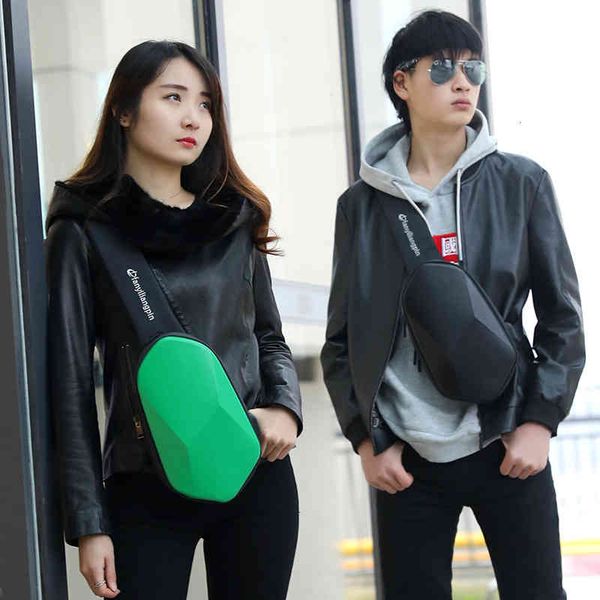 2021 trend usb hard shell men's chest bag fashion casual and wo lovers' one shoulder, Black;red
2021 trend usb hard shell men's chest bag fashion casual and wo lovers' one shoulder, Black;red
