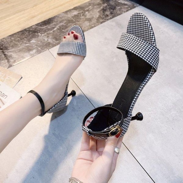 sandals 2021 women pumps ankle strap shoes for peep toe heels party wedding woman high luxury suede grid zapatos, Black
sandals 2021 women pumps ankle strap shoes for peep toe heels party wedding woman high luxury suede grid zapatos, Black