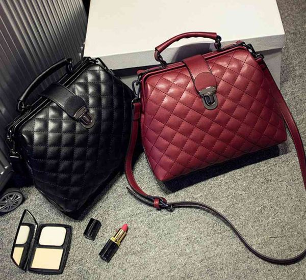 leather women's bag 2021 new xialingge cowhide doctor's fashion trend single shoulder messenger bag portable
leather women's bag 2021 new xialingge cowhide doctor's fashion trend single shoulder messenger bag portable