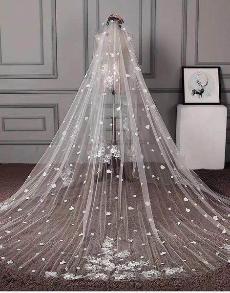 bridal veils real po wedding white/lvory long 3/5 meters lace edge flower luxurious applique cathedral veil with comb, Black
bridal veils real po wedding white/lvory long 3/5 meters lace edge flower luxurious applique cathedral veil with comb, Black