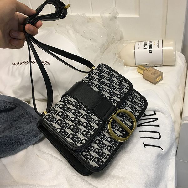 luxury handbags women's net red saddle 2021 new fashion high-grade versatile foreign temperament sense messenger bag
luxury handbags women's net red saddle 2021 new fashion high-grade versatile foreign temperament sense messenger bag