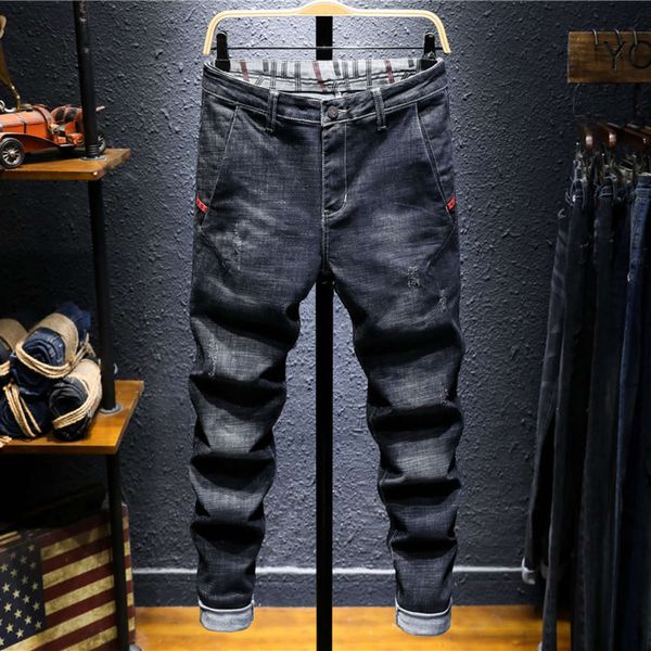 spring and autumn jeans brand korean fashion men's youth personality scraping slim feet long pants handsome, Blue
spring and autumn jeans brand korean fashion men's youth personality scraping slim feet long pants handsome, Blue