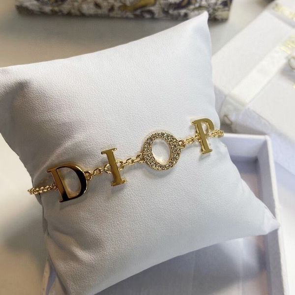 special offer 70% off luxury jewelry dijia's new letter inlaid bracelet in 2021, Silver
special offer 70% off luxury jewelry dijia's new letter inlaid bracelet in 2021, Silver