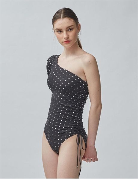 2021 women one piece swimsuits monokini one shoulder backless swimwear bathing suit drawstring bodysuit summer beach wear
2021 women one piece swimsuits monokini one shoulder backless swimwear bathing suit drawstring bodysuit summer beach wear