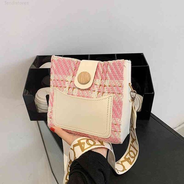 wallet bag girl 2021 small messenger female student ins korean temperament leisure sense summer simple fairy, Red;black
wallet bag girl 2021 small messenger female student ins korean temperament leisure sense summer simple fairy, Red;black