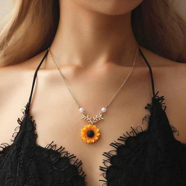 pendant necklaces fashion delicate sunflower necklace for women creative imitation pearls jewelry clothes accessories gifts, Silver
pendant necklaces fashion delicate sunflower necklace for women creative imitation pearls jewelry clothes accessories gifts, Silver