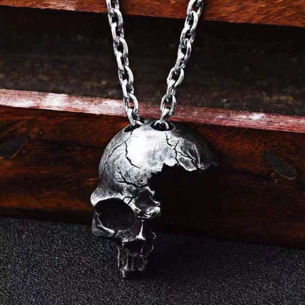 pendant necklaces silver color broken damaged half face skull necklace men's fashion biker rock punk jewelry friendship gifts accessori
pendant necklaces silver color broken damaged half face skull necklace men's fashion biker rock punk jewelry friendship gifts accessori