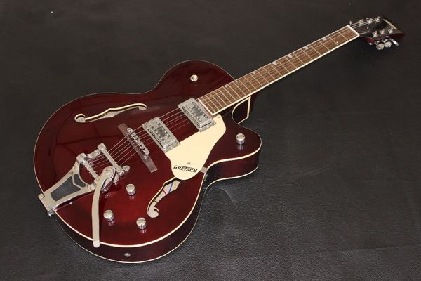 custom grets 6119 electric guitar in red headstock natural finish neck single coil pickup p90 on the bridge etc with hardcase
custom grets 6119 electric guitar in red headstock natural finish neck single coil pickup p90 on the bridge etc with hardcase