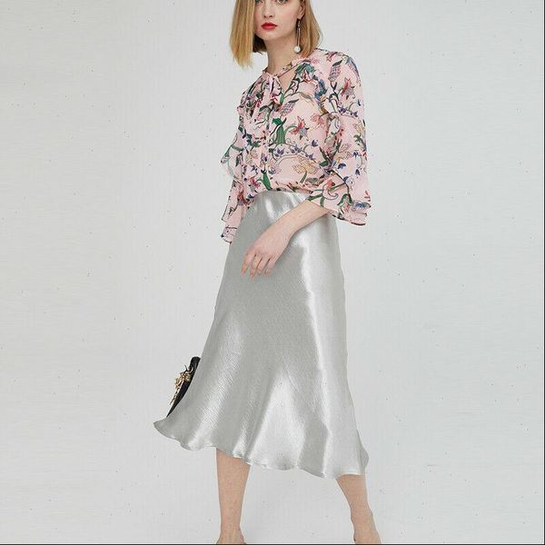 2021 summer glossy satin trumpet skirts high waist skirt silver gold office knee length skirt metallic color shiny party skirts, Black
2021 summer glossy satin trumpet skirts high waist skirt silver gold office knee length skirt metallic color shiny party skirts, Black