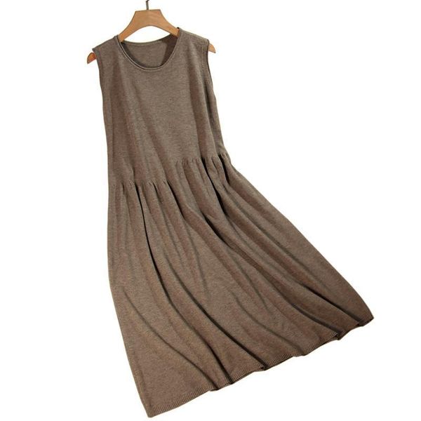 casual dresses 2021 autumn and winter korean style mid-length knitted sweater dress loose slimming round neck sleeveless plus size women �, Black;gray
casual dresses 2021 autumn and winter korean style mid-length knitted sweater dress loose slimming round neck sleeveless plus size women �, Black;gray
