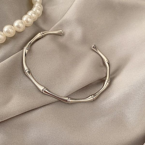 bangle fashion silver color or gold open bamboo femme party wedding bracelet for women jewelry gift 2021 trendy, Black
bangle fashion silver color or gold open bamboo femme party wedding bracelet for women jewelry gift 2021 trendy, Black
