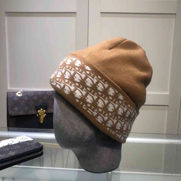 design family ins wool letter men's and tide travel wind proof ear protection warm knitted hat, Blue;gray
design family ins wool letter men's and tide travel wind proof ear protection warm knitted hat, Blue;gray