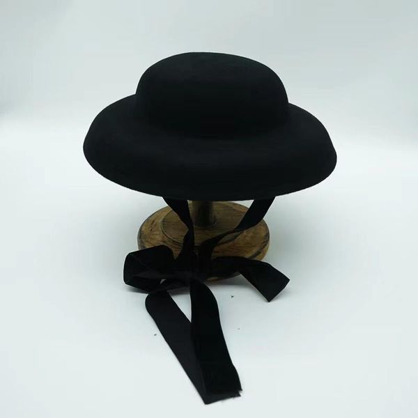 stingy brim hats vriginer french retro lace black and white wool female round hat autumn winter japanese felt fitted, Blue;gray
stingy brim hats vriginer french retro lace black and white wool female round hat autumn winter japanese felt fitted, Blue;gray