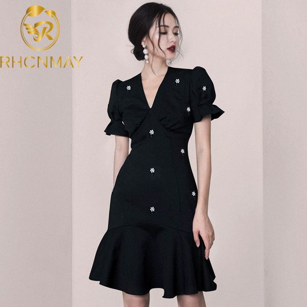 2021 runway summer luxury goddess ruffles mermaid dress women beading bodycon short sleeve lady black v neck party dressswimwear bathing sui, Black;gray
2021 runway summer luxury goddess ruffles mermaid dress women beading bodycon short sleeve lady black v neck party dressswimwear bathing sui, Black;gray