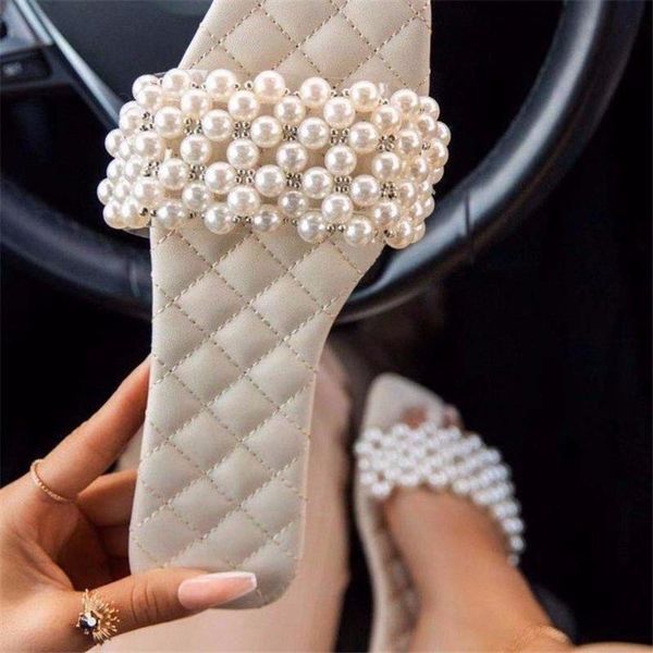 size 35-43 new arrival 2021 summer women pearl flat slippers transparent outside slippers black slides casuals beach sexy
size 35-43 new arrival 2021 summer women pearl flat slippers transparent outside slippers black slides casuals beach sexy