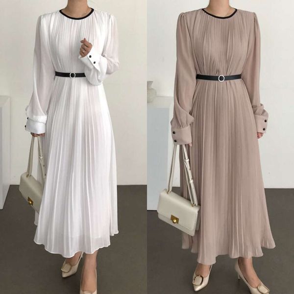 autumn new korea east gate french elegant loose simple temperament waist lace up pleated long dress, Black;gray
autumn new korea east gate french elegant loose simple temperament waist lace up pleated long dress, Black;gray