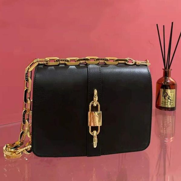 2021 designer rendez vous shoulder bags fashion cross body women ale handbags classic thick chain lock lette handbags
2021 designer rendez vous shoulder bags fashion cross body women ale handbags classic thick chain lock lette handbags