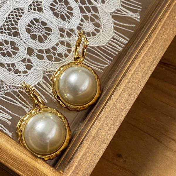 002021 new style poached egg big pearl gilt edged light luxury earrings, Silver
002021 new style poached egg big pearl gilt edged light luxury earrings, Silver