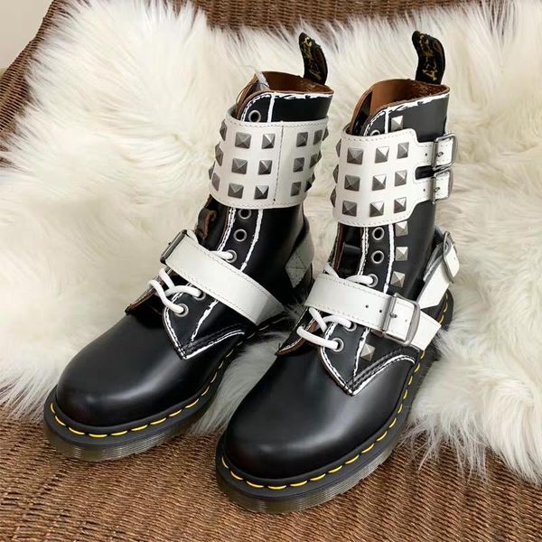 boots rivet design winter shoes woman cross-tied ankle women patchwork motorcycle booties buckle strap botas mujer invierno 2021, Black
boots rivet design winter shoes woman cross-tied ankle women patchwork motorcycle booties buckle strap botas mujer invierno 2021, Black