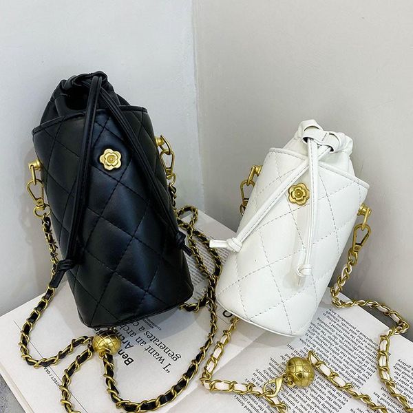 cross body lattice bucket bag small tote 2021 spring elegant pu leather women's designer handbag chain shoulder messenger
cross body lattice bucket bag small tote 2021 spring elegant pu leather women's designer handbag chain shoulder messenger