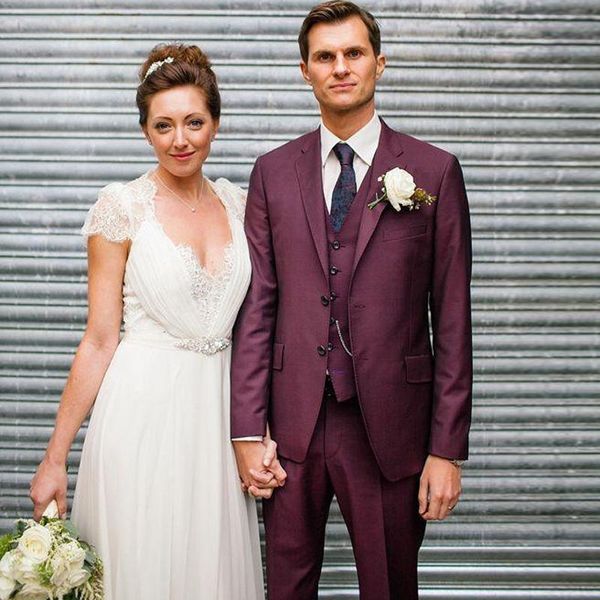 men's suits & blazers custom made fashion burgundy tuxedo mens wedding groom tuxedos dress formal party jacket+pants+vest, White;black
men's suits & blazers custom made fashion burgundy tuxedo mens wedding groom tuxedos dress formal party jacket+pants+vest, White;black