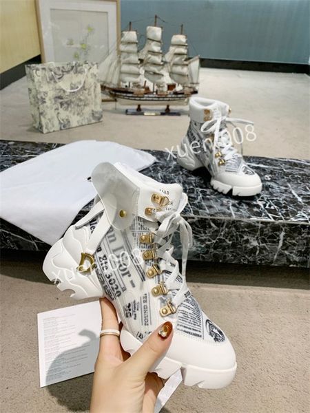 run away sneaker 35-45 brown canvas technical lining mens shoe rubber hand-crafted outsole luxurys designer sports casual shoes mf200902, Red;white 
run away sneaker 35-45 brown canvas technical lining mens shoe rubber hand-crafted outsole luxurys designer sports casual shoes mf200902, Red;white