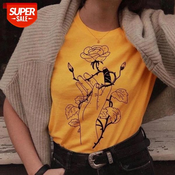 sunfiz YF PICK UP Rose Flower in the Hand Tee Short Sleeve Punk Style Cotton Nostalgia Yellow Women Graphic Fashion T-shirt #OW3W, White
sunfiz YF PICK UP Rose Flower in the Hand Tee Short Sleeve Punk Style Cotton Nostalgia Yellow Women Graphic Fashion T-shirt #OW3W, White