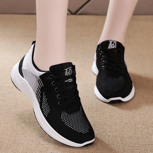 women's shoes autumn 2021 new breathable soft-soled running shoes casual sports shoe women zd117
women's shoes autumn 2021 new breathable soft-soled running shoes casual sports shoe women zd117