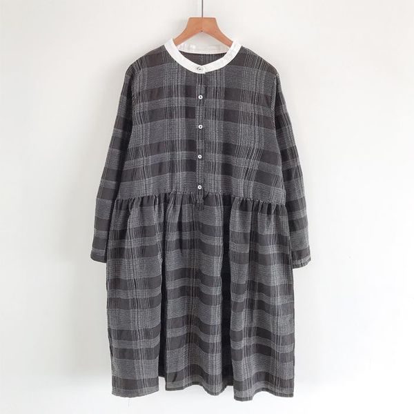 casual dresses 2021 autumn women dress japan style literary plaid stand collar loose cotton linen long sleeve, Black;gray
casual dresses 2021 autumn women dress japan style literary plaid stand collar loose cotton linen long sleeve, Black;gray