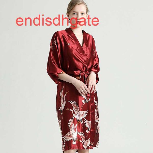 2019 printing positioning lace up pajamas fashion women's simple bathrobe large size, Black;white
2019 printing positioning lace up pajamas fashion women's simple bathrobe large size, Black;white