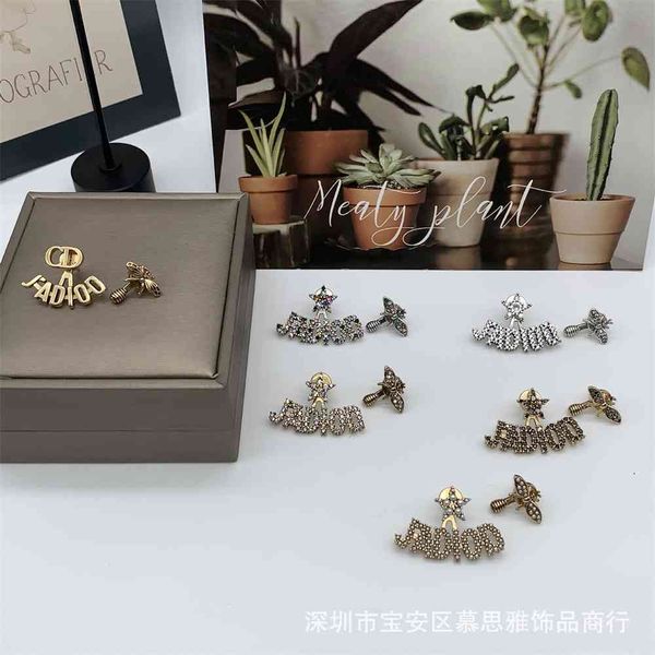 2021 luxury designer jewelry earrings brass asymmetric s925 silver needle letter inlaid diamond earrings
2021 luxury designer jewelry earrings brass asymmetric s925 silver needle letter inlaid diamond earrings