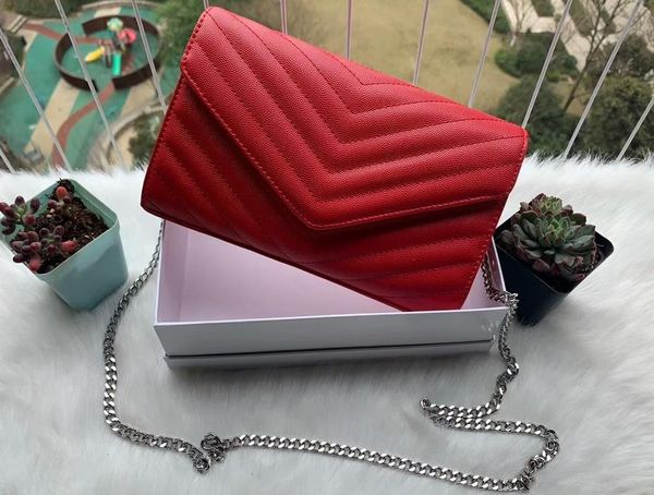 fashion luxury handbag leather slant bag metal chain flip cover crossbody street purse diagonal women's shoulder, Black;red
fashion luxury handbag leather slant bag metal chain flip cover crossbody street purse diagonal women's shoulder, Black;red