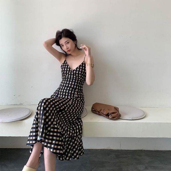 casual dresses women summer 2021 style plaid dress vintage fishtail midi holiday good quality, Black;gray
casual dresses women summer 2021 style plaid dress vintage fishtail midi holiday good quality, Black;gray