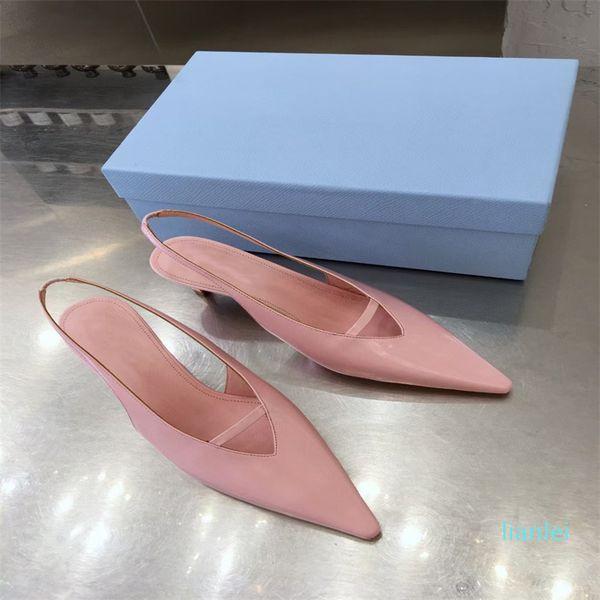 designer high-quality trendy women's low-heeled sandals, solid colors, fashionable and versatile, multi-color optional, comfortable, we, Black
designer high-quality trendy women's low-heeled sandals, solid colors, fashionable and versatile, multi-color optional, comfortable, we, Black