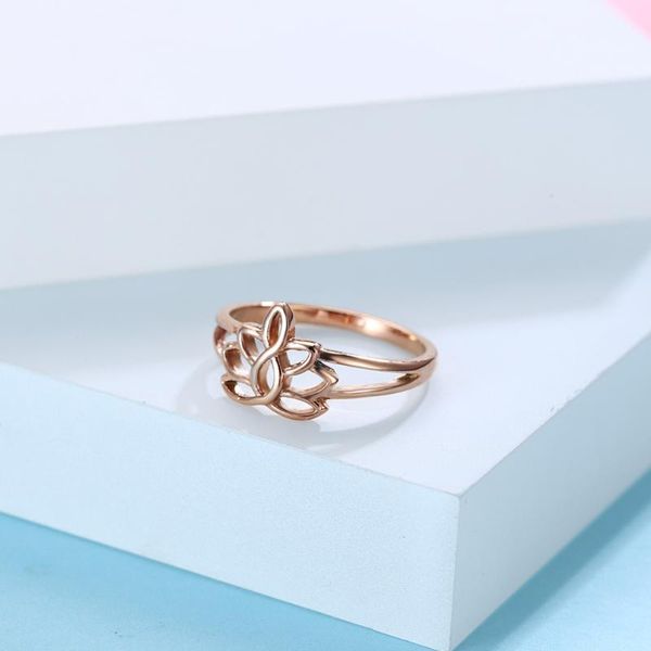 wedding rings womens ring couples stainless steel lotus jewelry luxury gold silver fashion gifts women accessories, Slivery;golden
wedding rings womens ring couples stainless steel lotus jewelry luxury gold silver fashion gifts women accessories, Slivery;golden
